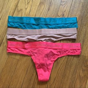 Vs medium script logo thong panties